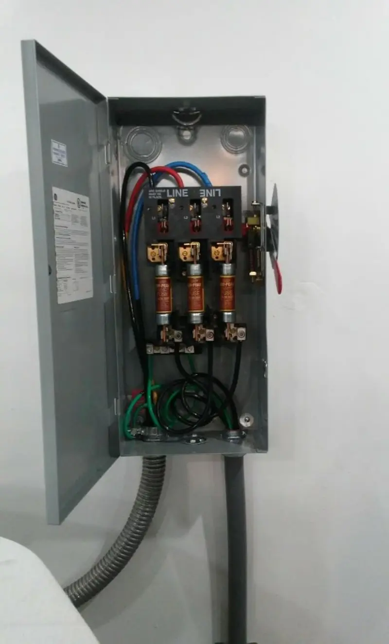 Three-phase disconnect switch installed for Electrical Wiring & Rewiring in Nederland